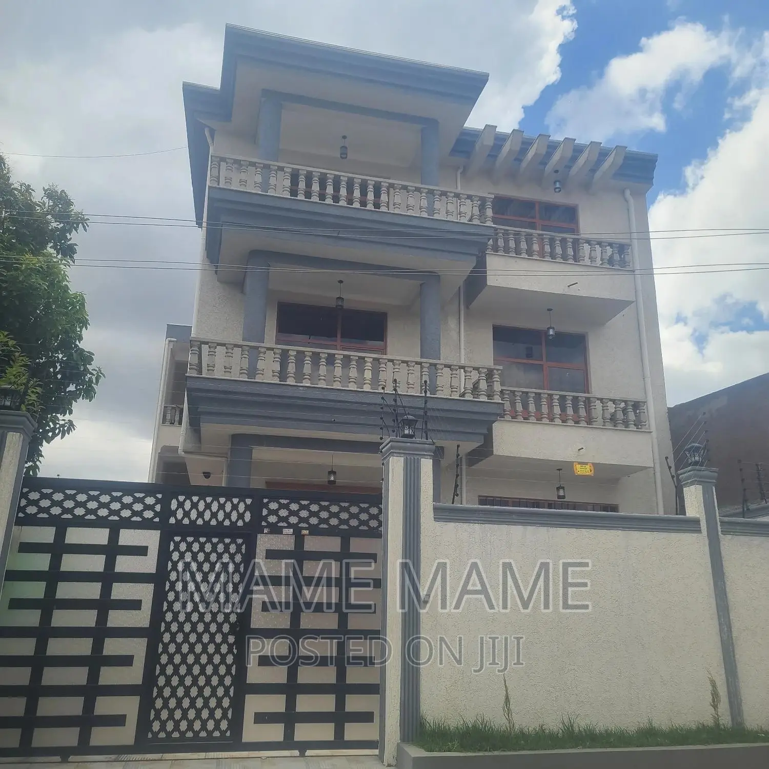 7bdrm House in Addis Abeba, Bole for sale