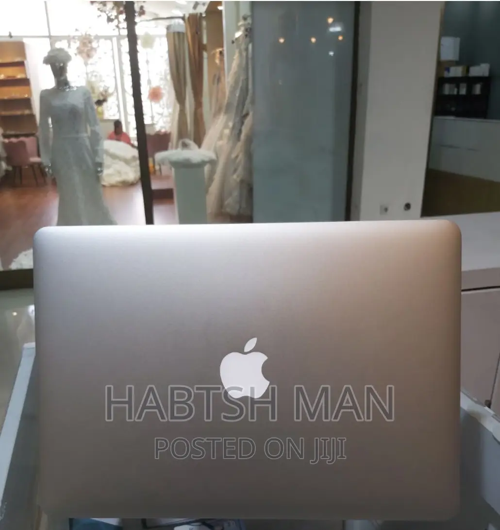 New Laptop Apple MacBook Air 2017 8GB Intel Core i5 SSD 128GB