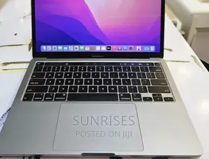 New Laptop Apple MacBook Pro 2020 8GB Intel Core I7 SSD 256GB