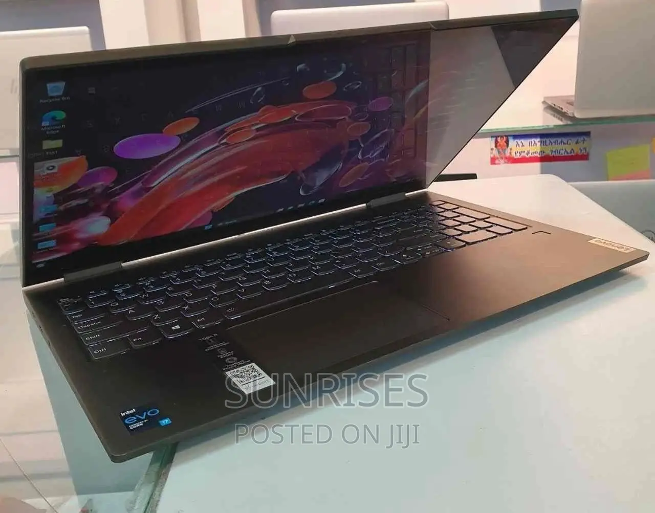 New Laptop Lenovo Yoga 710 12GB Intel Core I7 SSD 512GB