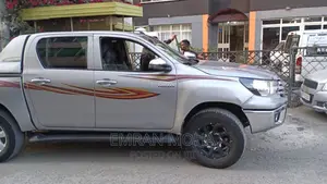 Toyota Hilux 2018 Gray