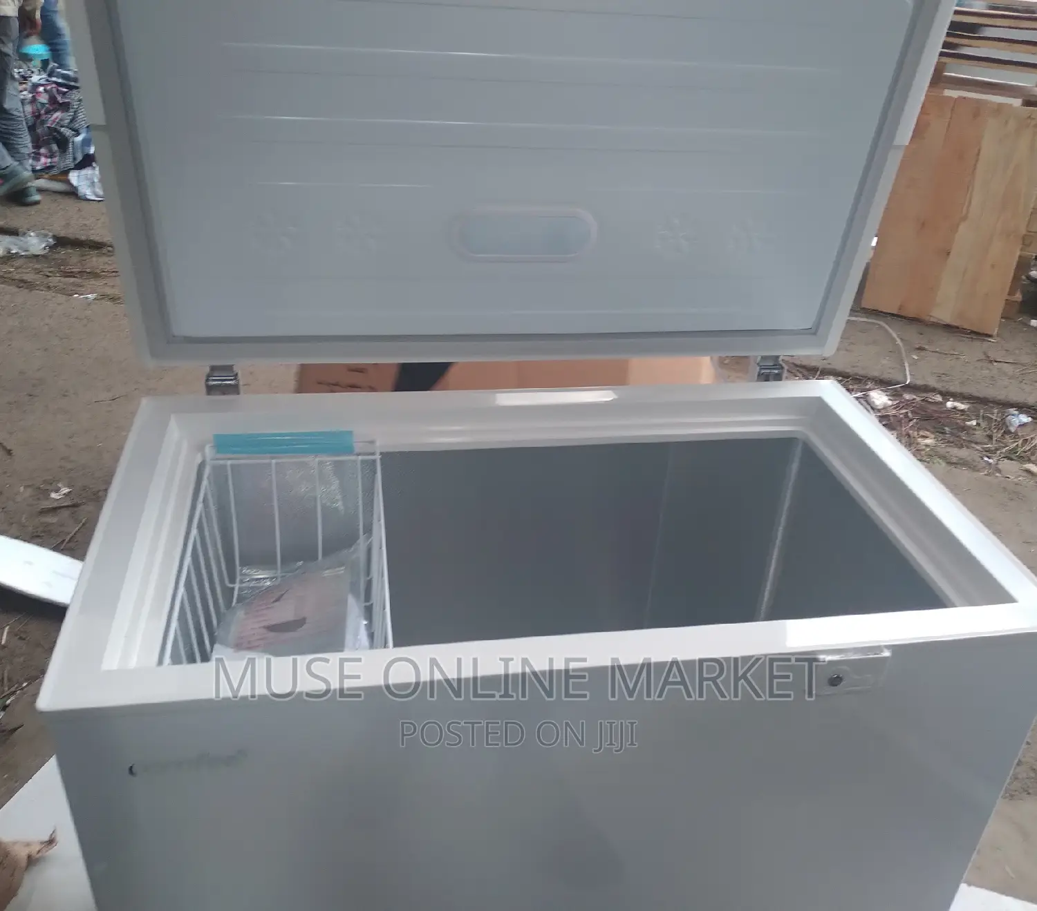 Comfee Chest Freezer-200