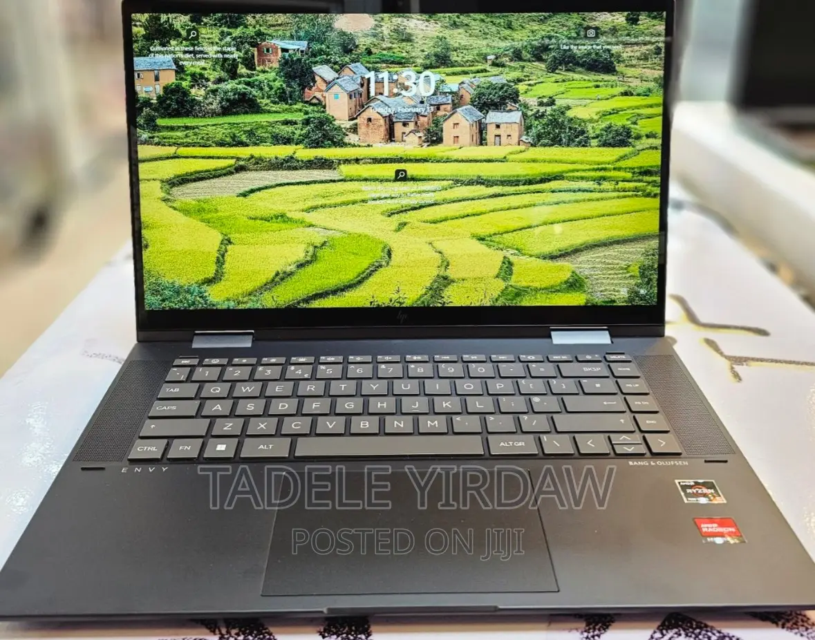 New Laptop HP Envy X360 8GB AMD Ryzen 5 SSD 512GB