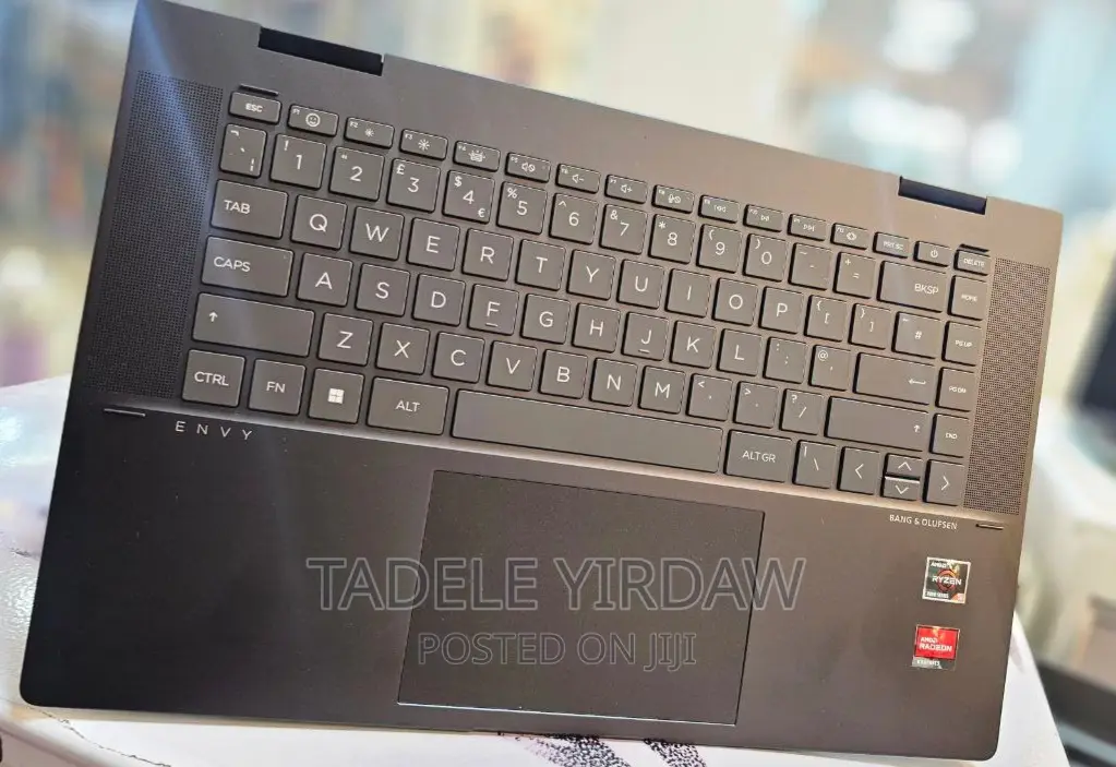 New Laptop HP Envy X360 8GB AMD Ryzen 5 SSD 512GB