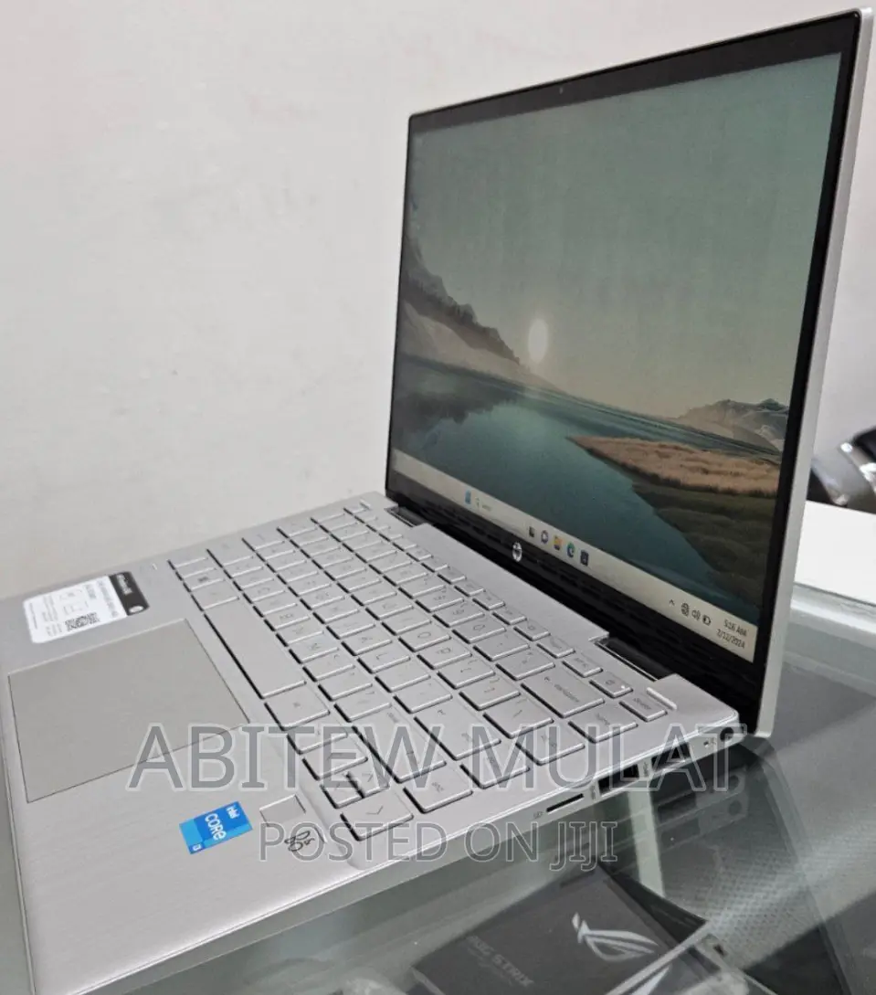 New Laptop HP Pavilion X360 8GB Intel Core I3 SSD 256GB