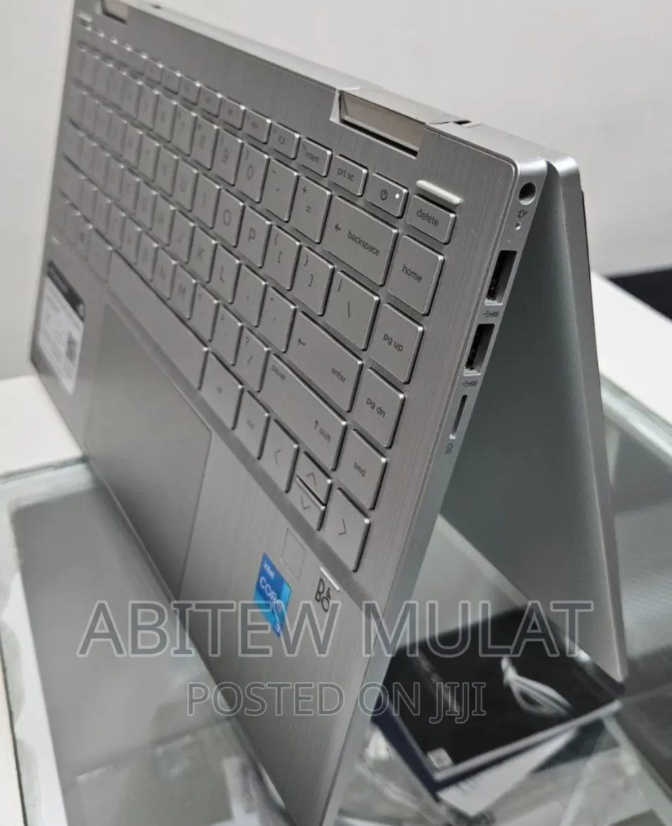 New Laptop HP Pavilion X360 8GB Intel Core I3 SSD 256GB