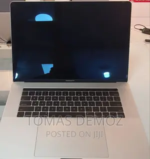 New Laptop Apple MacBook Pro 2018 16GB Intel Core I7 SSD 512GB