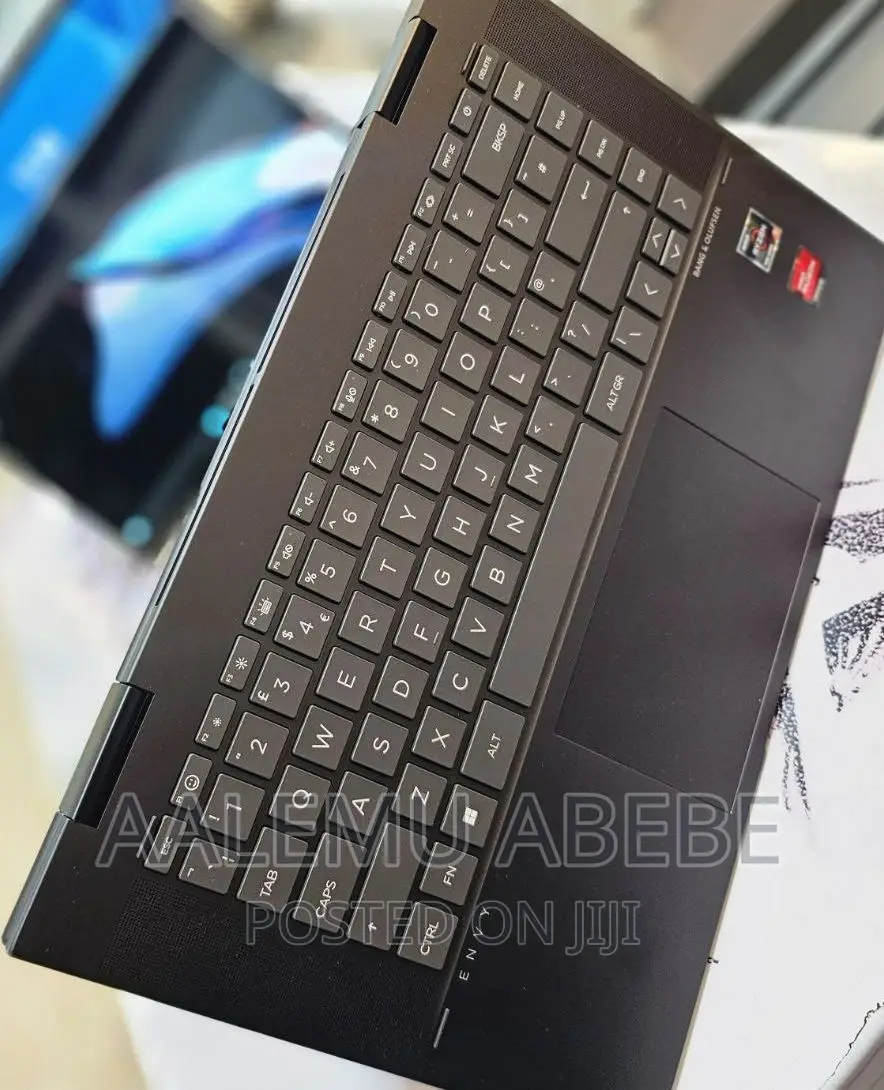 New Laptop HP Envy X360 8GB AMD Ryzen 5 SSD 512GB