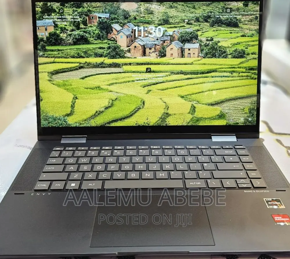 New Laptop HP Envy X360 8GB AMD Ryzen 5 SSD 512GB