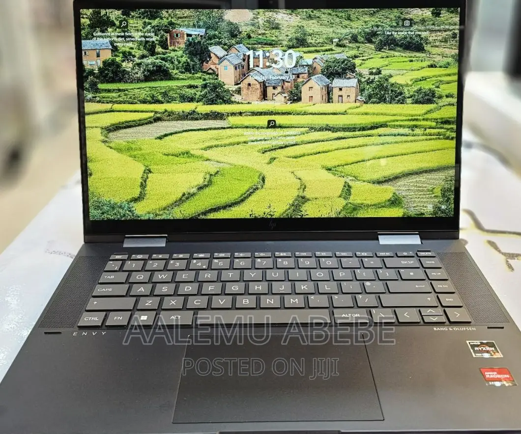 New Laptop HP Envy X360 8GB AMD Ryzen 5 SSD 512GB
