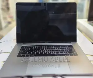 Photo - New Laptop Apple MacBook Pro 2017 16GB Intel Core I7 SSD 1T