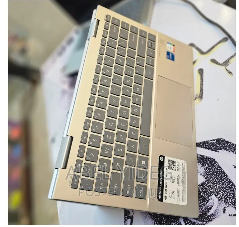 New Laptop HP Envy X360 8GB Intel Core I5 SSD 512GB