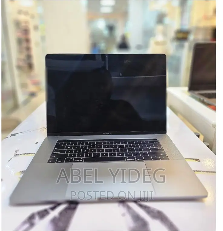 New Laptop Apple MacBook Pro 2016 16GB Intel Core I7 SSD 1T