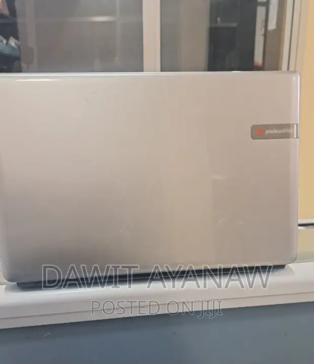 New Laptop 4GB Intel Core I3 HDD 500GB