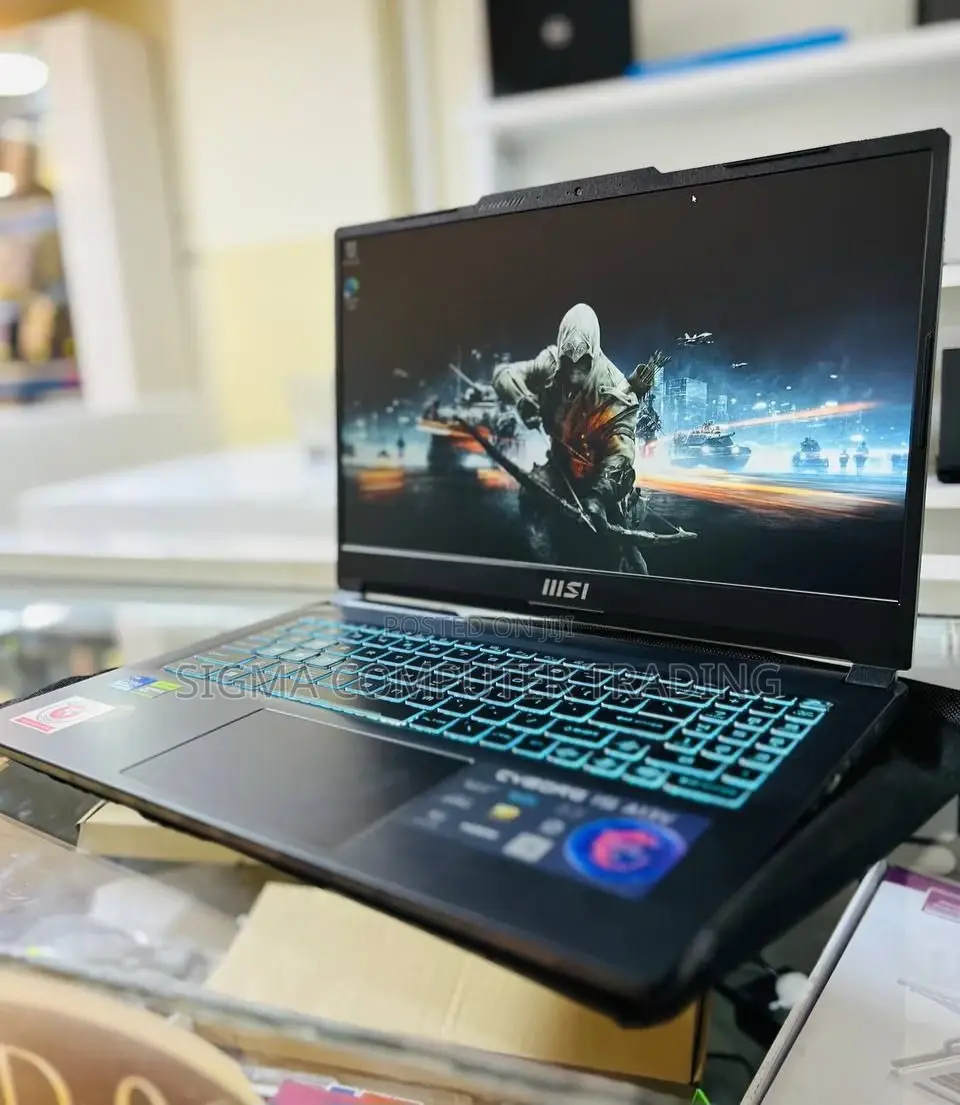 New Laptop MSI GE66 Raider 16GB Intel Core I7 SSD 512GB