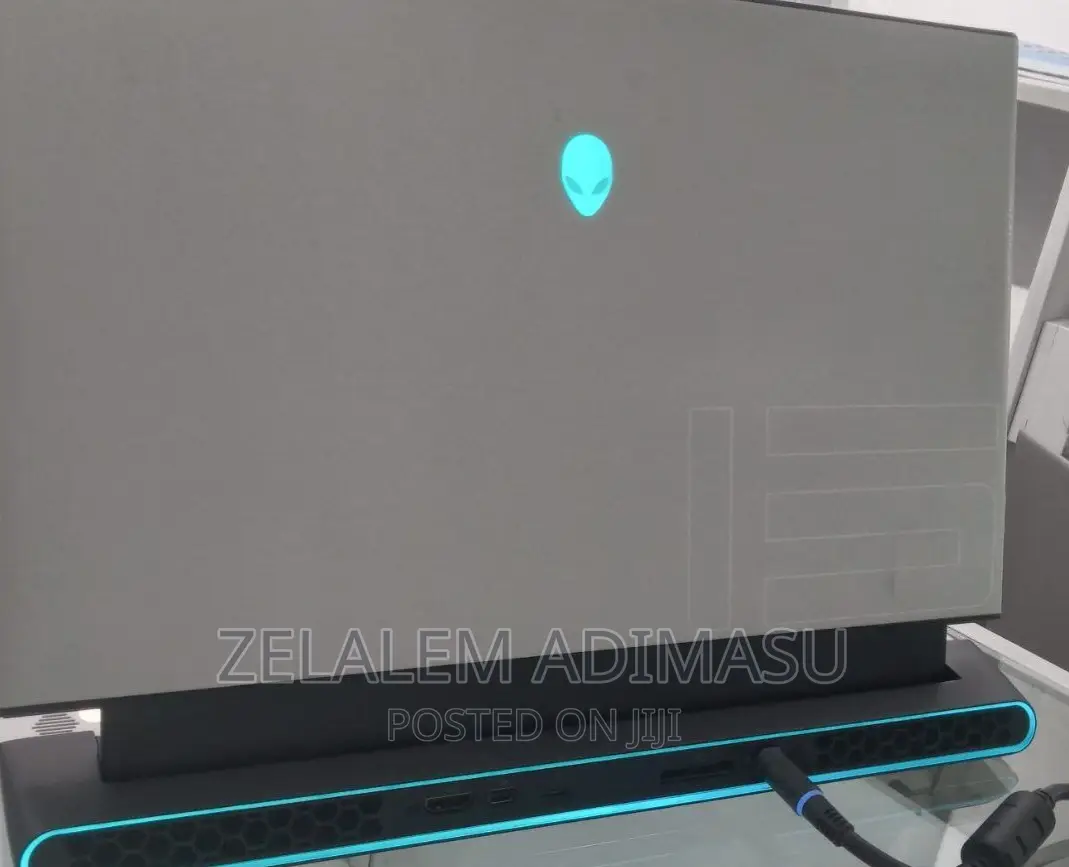 New Laptop Alienware Area-51m 16GB Intel Core I7 SSD 512GB