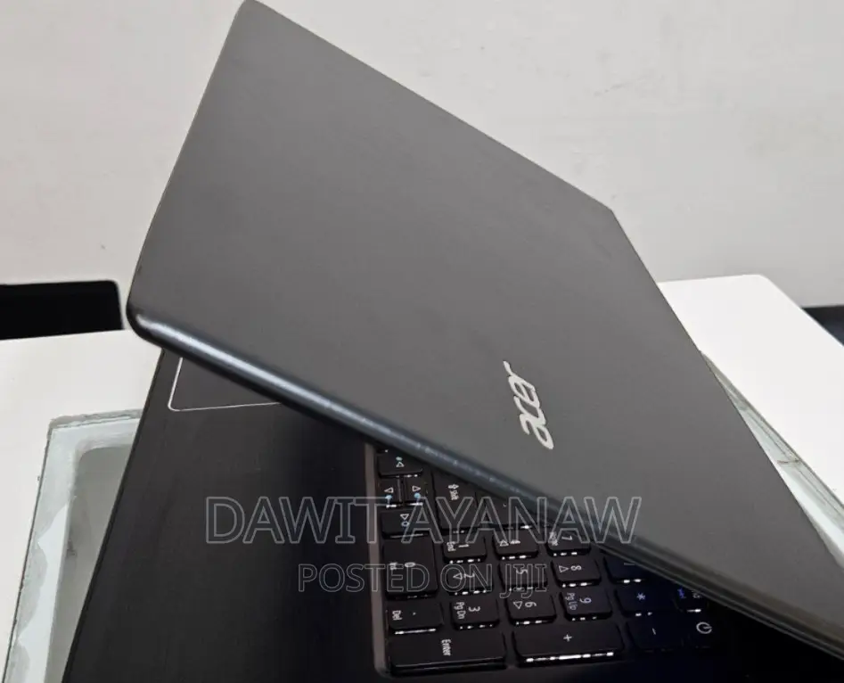 New Laptop Acer Aspire E5 4GB Intel Core I3 HDD 500GB