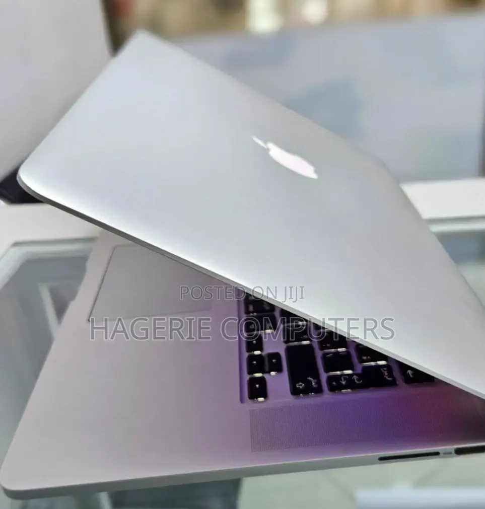 New Laptop Apple MacBook Pro 2015 16GB Intel Core i7 SSD 512GB