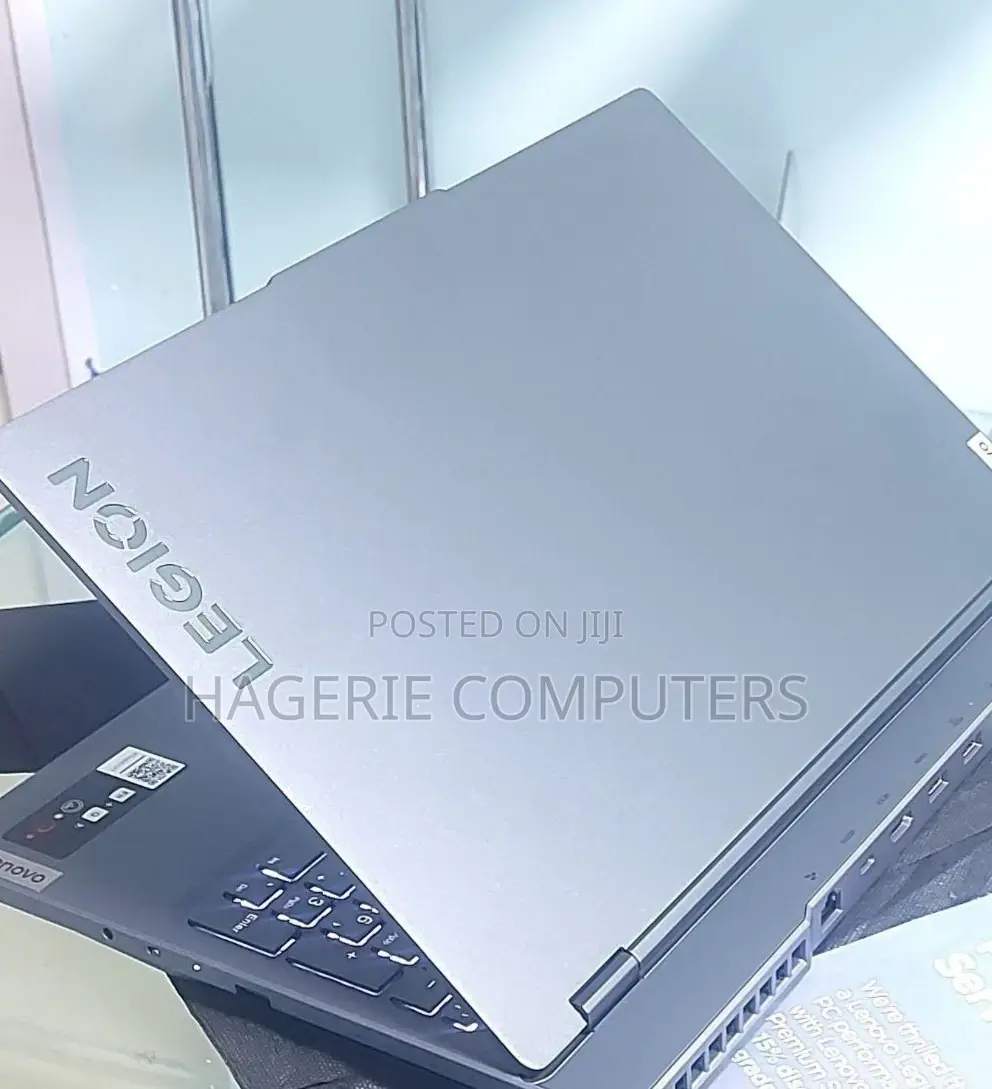 New Laptop Lenovo Legion 5 16GB AMD Ryzen 9 SSD 512GB