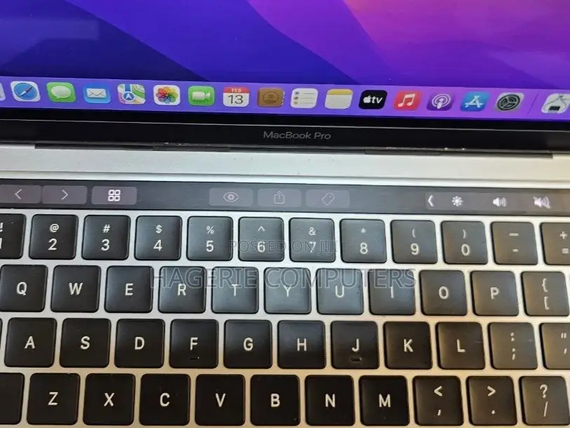 New Laptop Apple MacBook Pro 2020 8GB Intel Core I7 SSD 256GB