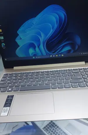 Photo - New Laptop Lenovo 8GB SSD 256GB
