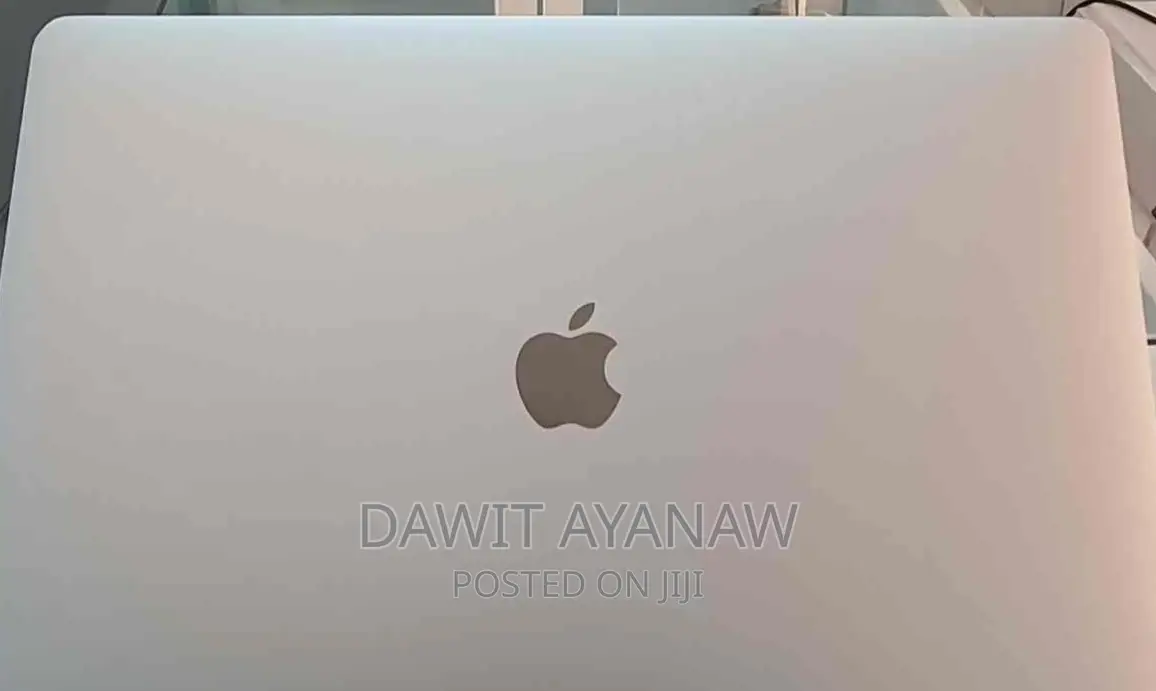 New Laptop Apple MacBook Pro 2018 16GB Intel Core I7 SSD 512GB