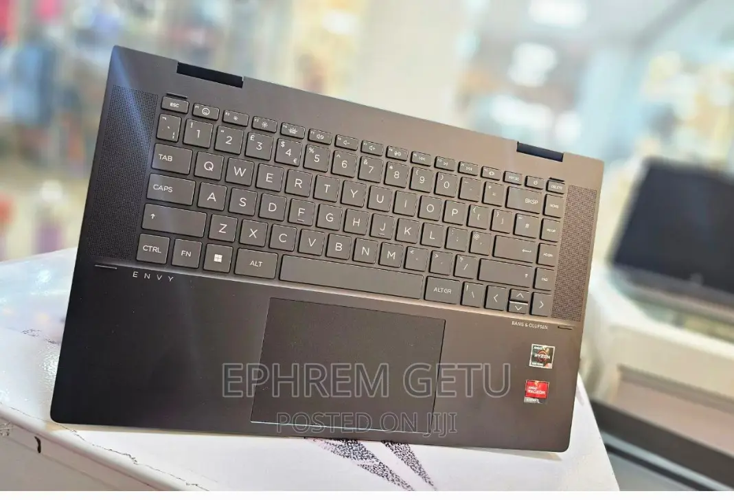 New Laptop HP Envy X360 8GB AMD Ryzen 5 SSD 512GB