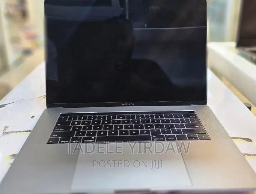 New Laptop Apple MacBook Pro 2016 16GB Intel Core I7 SSD 1T