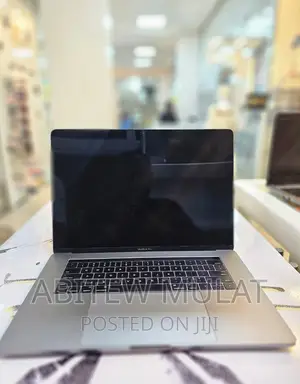 New Laptop Apple MacBook Pro 2016 16GB Intel Core I7 SSD 1T