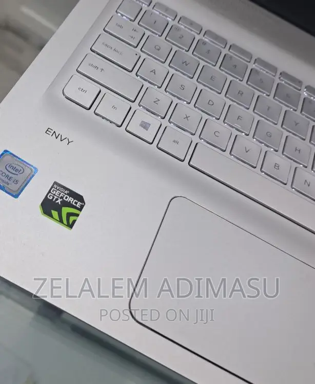 New Laptop HP Envy 4 8GB Intel Core I5 SSD 128GB