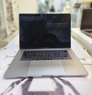 Photo - New Laptop Apple MacBook Pro 2016 16GB Intel Core I7 SSD 1T