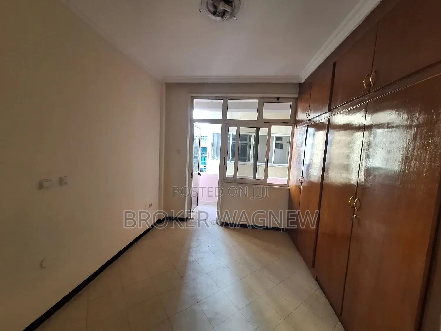3bdrm Apartment in Kirkos for rent