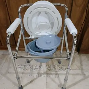 Photo - Toilet Adaptable Shower Commode Chair,Bearing Weight: 180 Kg