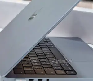 New Laptop Apple MacBook Pro M1 16GB Apple M1 Pro SSD 1T