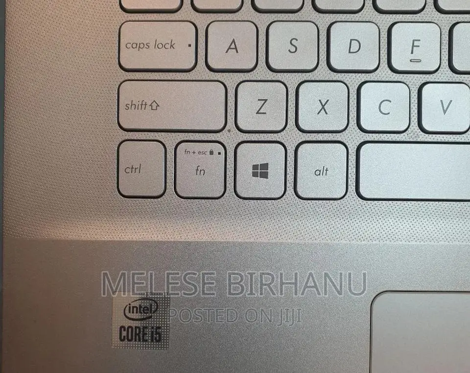 New Laptop Asus 8GB Intel Core I5 SSD 1T
