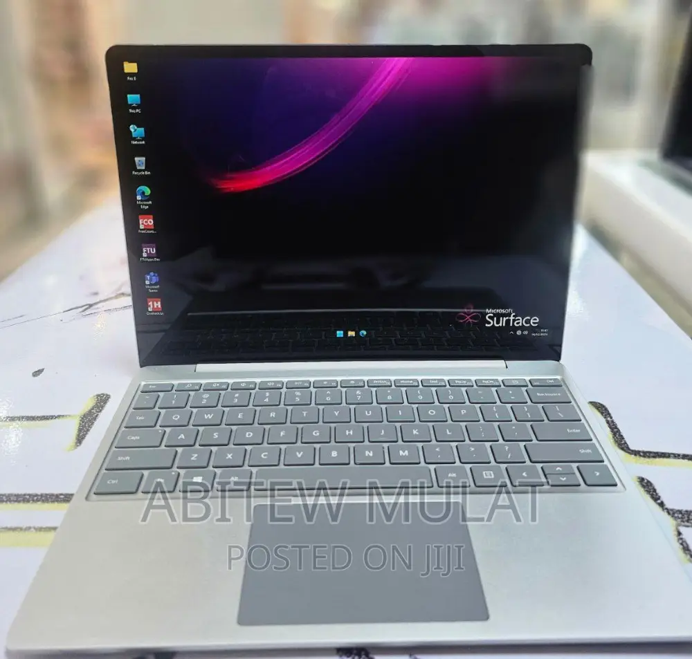 New Laptop Microsoft Surface Pro 7 8GB Intel Core I5 SSD 128GB