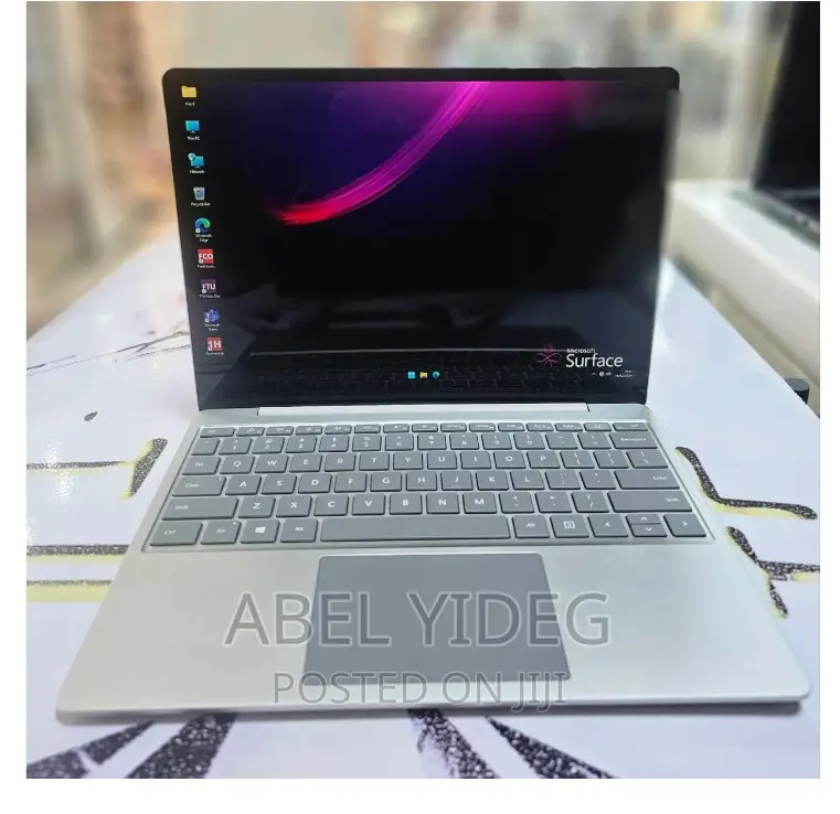 New Laptop Microsoft Surface Pro 7 8GB Intel Core I5 SSD 128GB