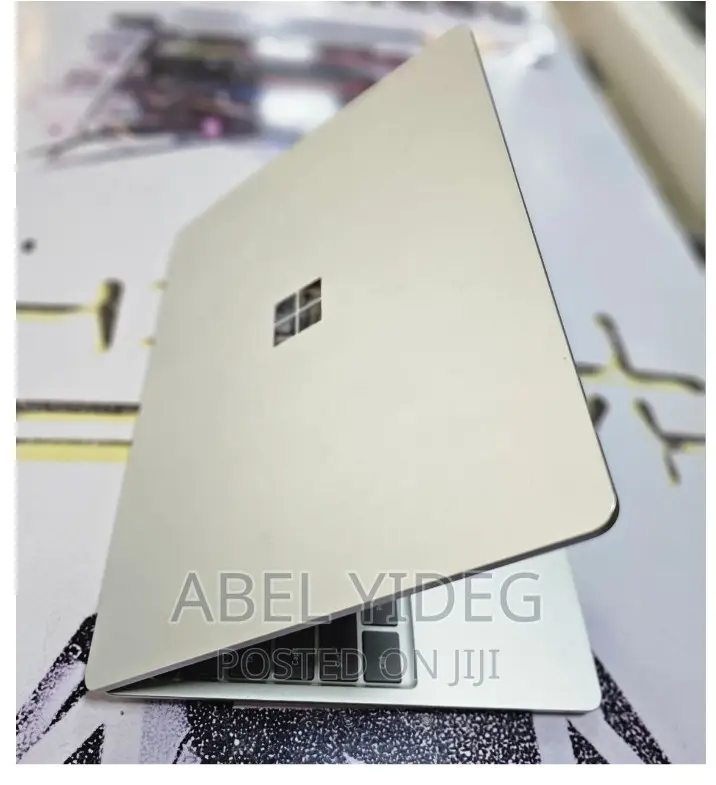 New Laptop Microsoft Surface Pro 7 8GB Intel Core I5 SSD 128GB