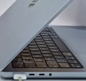 Photo - New Laptop Apple MacBook Pro M1 16GB Apple M1 SSD 1T