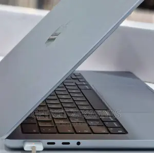 New Laptop Apple MacBook Pro M1 16GB Apple M1 Pro SSD 1T