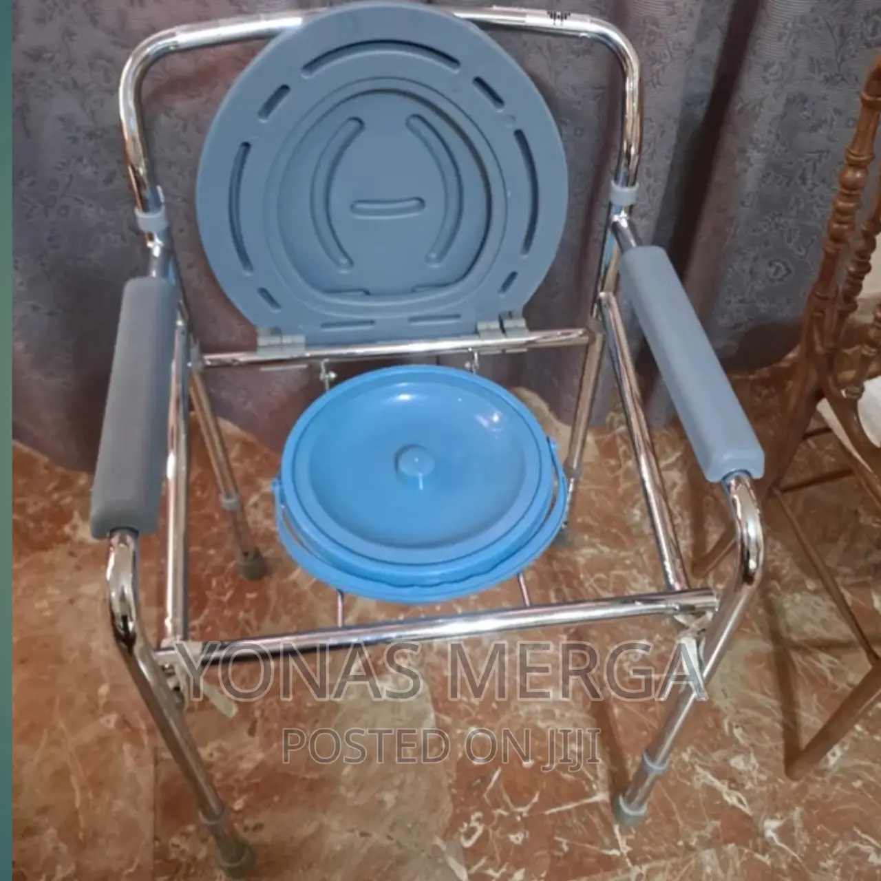 Toilet/Shower Chair Commode Chair With Cozy Pad for Seniors