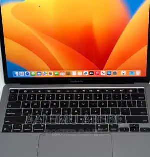 New Laptop Apple MacBook Pro M1 8GB Apple M1 SSD 256GB