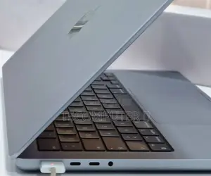 New Laptop Apple MacBook Pro 2021 M1 16GB Apple M1 Pro SSD 1T