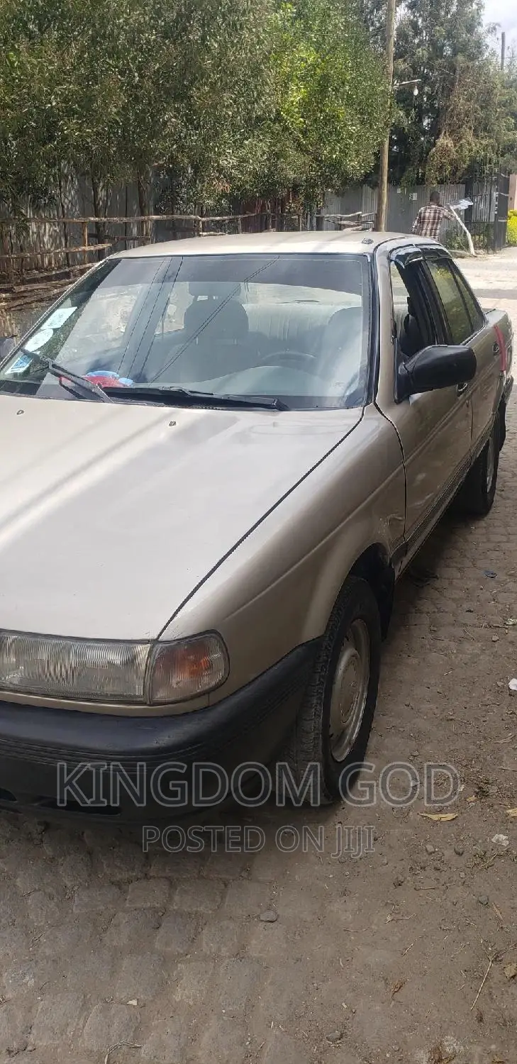 Nissan Sunny B13 Sedan 1.3 1991 Silver