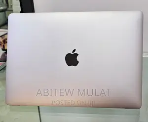 New Laptop Apple MacBook Pro 2022 M2 8GB Apple M2 SSD 256GB