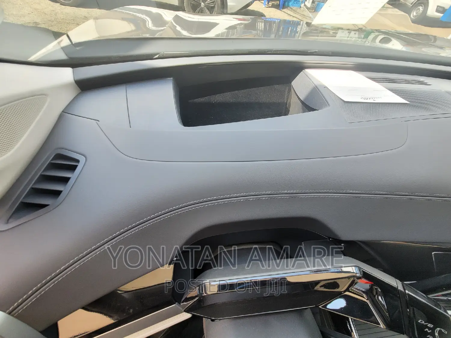 New Volkswagen ID.6 2023 Gold