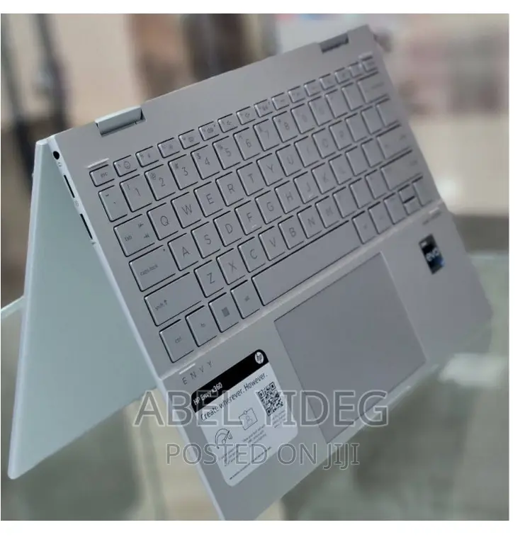 New Laptop HP Envy X360 8GB Intel Core I7 SSD 512GB
