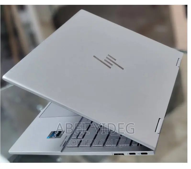 New Laptop HP Envy X360 8GB Intel Core I7 SSD 512GB