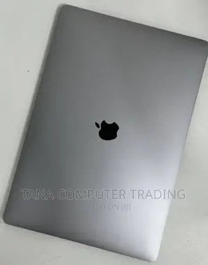 New Laptop Apple MacBook Pro 2017 16GB Intel Core I7 SSD 500GB