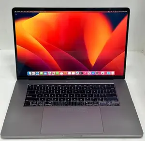 Photo - New Laptop Apple MacBook Pro 2017 16GB Intel Core I7 SSD 500GB